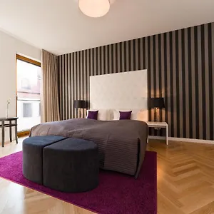 https://luxus-apartment-am-neumarkt.dresdenhotels.net